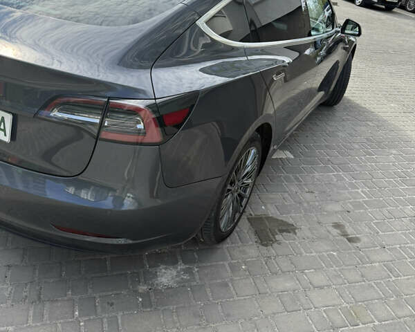 Серый Тесла Модель 3, объемом двигателя 0 л и пробегом 85 тыс. км за 16500 $, фото 5 на Automoto.ua