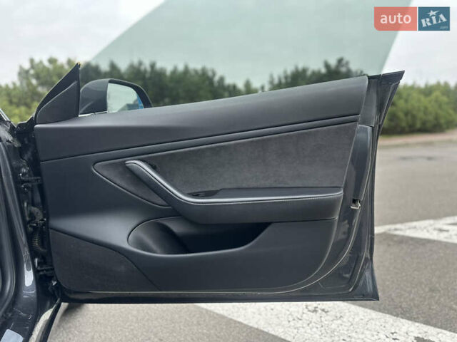 Сірий Тесла Модель 3, об'ємом двигуна 0 л та пробігом 150 тис. км за 13999 $, фото 28 на Automoto.ua