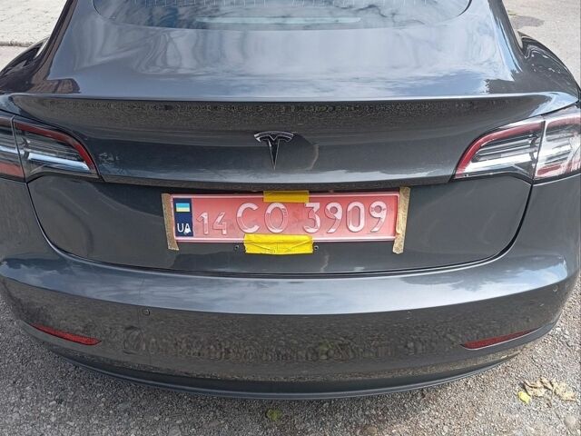 Сірий Тесла Модель 3, об'ємом двигуна 0 л та пробігом 132 тис. км за 15300 $, фото 9 на Automoto.ua