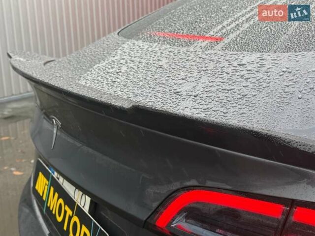 Серый Тесла Модель 3, объемом двигателя 0 л и пробегом 162 тыс. км за 13999 $, фото 26 на Automoto.ua