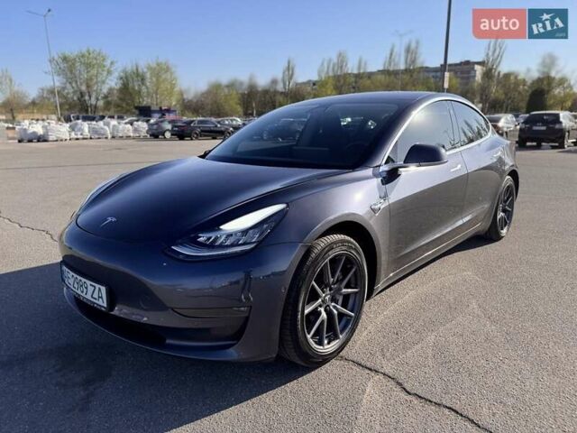 Серый Тесла Модель 3, объемом двигателя 0 л и пробегом 112 тыс. км за 18699 $, фото 3 на Automoto.ua