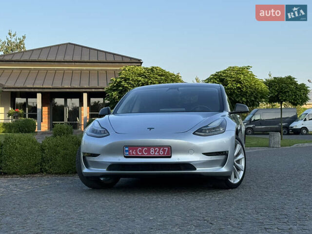Серый Тесла Модель 3, объемом двигателя 0 л и пробегом 84 тыс. км за 17400 $, фото 3 на Automoto.ua