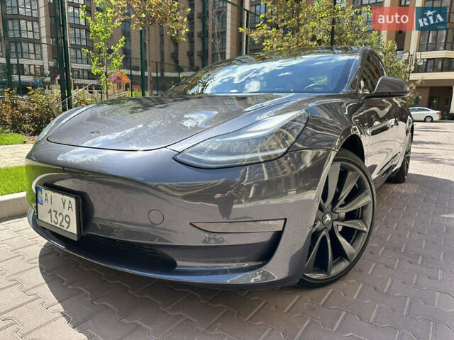 Серый Тесла Модель 3, объемом двигателя 0 л и пробегом 90 тыс. км за 17600 $, фото 2 на Automoto.ua