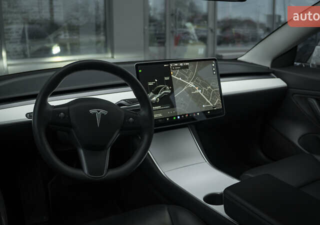 Сірий Тесла Модель 3, об'ємом двигуна 0 л та пробігом 150 тис. км за 19000 $, фото 23 на Automoto.ua