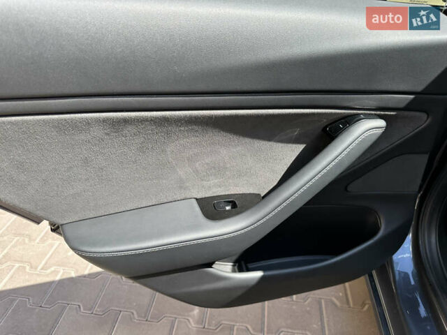 Серый Тесла Модель 3, объемом двигателя 0 л и пробегом 90 тыс. км за 17600 $, фото 37 на Automoto.ua