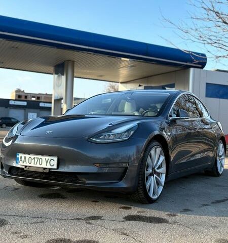 Сірий Тесла Модель 3, об'ємом двигуна 0 л та пробігом 165 тис. км за 20000 $, фото 3 на Automoto.ua