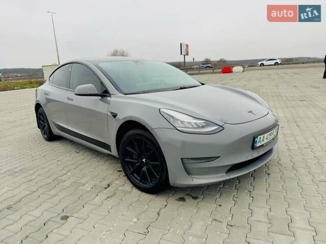 Сірий Тесла Модель 3, об'ємом двигуна 0 л та пробігом 201 тис. км за 11657 $, фото 1 на Automoto.ua