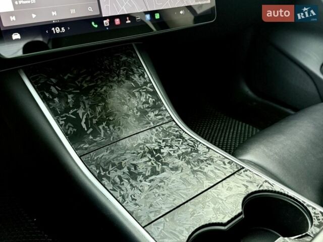 Сірий Тесла Модель 3, об'ємом двигуна 0 л та пробігом 95 тис. км за 17999 $, фото 9 на Automoto.ua