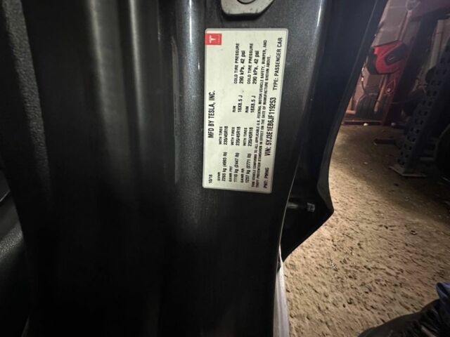 Серый Тесла Модель 3, объемом двигателя 0 л и пробегом 112 тыс. км за 19100 $, фото 13 на Automoto.ua