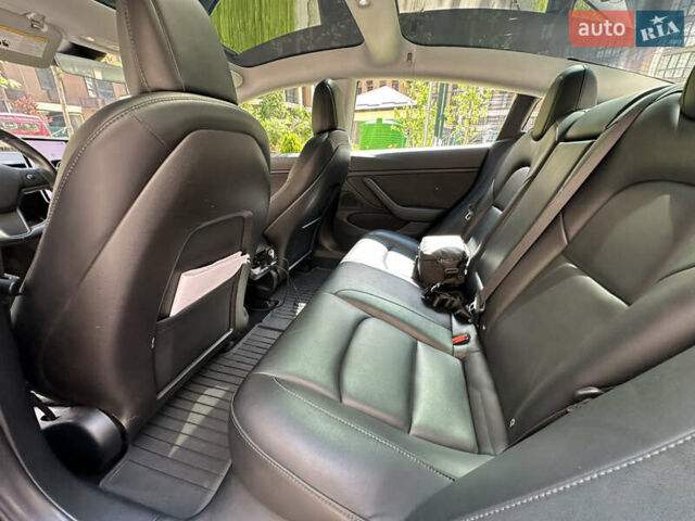 Серый Тесла Модель 3, объемом двигателя 0 л и пробегом 90 тыс. км за 17600 $, фото 36 на Automoto.ua