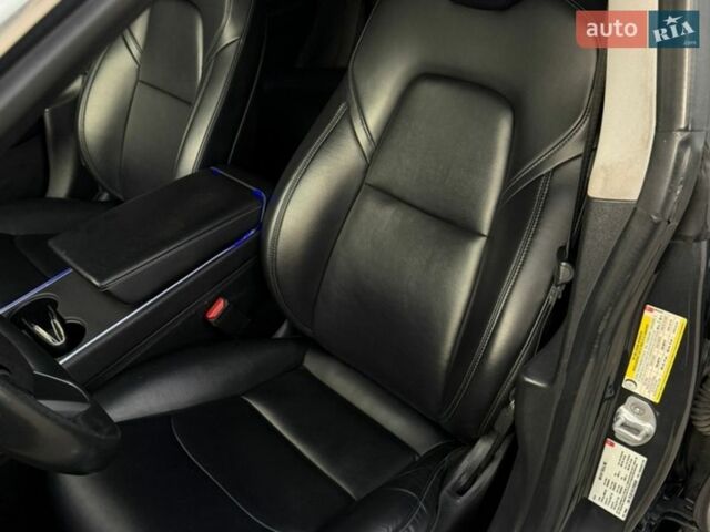 Сірий Тесла Модель 3, об'ємом двигуна 0 л та пробігом 140 тис. км за 16499 $, фото 39 на Automoto.ua