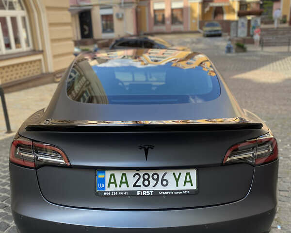 Тесла Модель 3 2018 в Киеве на Automoto.ua Серый Тесла Модель 3, объемом двигателя 0 л и пробегом 67 тыс. км за 46000 $, фото 7 на Automoto.ua
