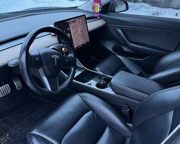Серый Тесла Модель 3, объемом двигателя 0 л и пробегом 79 тыс. км за 16000 $, фото 8 на Automoto.ua