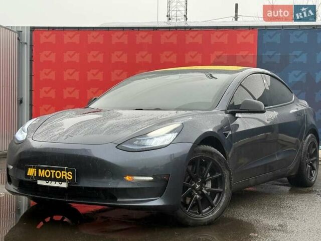 Серый Тесла Модель 3, объемом двигателя 0 л и пробегом 162 тыс. км за 13999 $, фото 2 на Automoto.ua