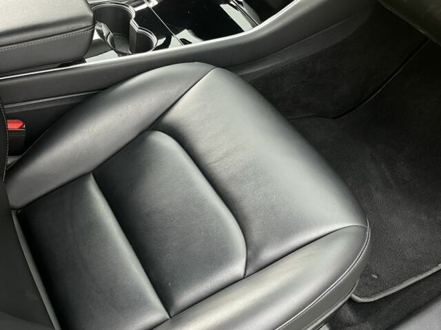 Серый Тесла Модель 3, объемом двигателя 0 л и пробегом 210 тыс. км за 14999 $, фото 13 на Automoto.ua