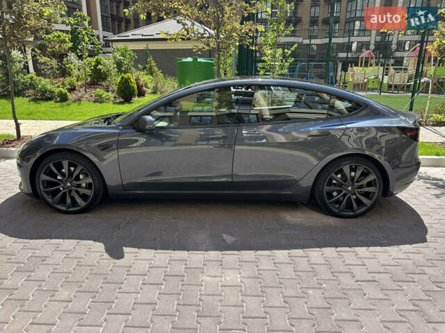Серый Тесла Модель 3, объемом двигателя 0 л и пробегом 90 тыс. км за 17600 $, фото 5 на Automoto.ua