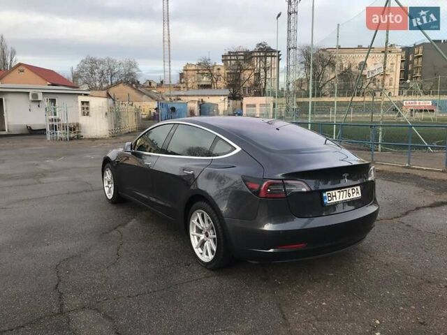Серый Тесла Модель 3, объемом двигателя 0 л и пробегом 70 тыс. км за 20900 $, фото 41 на Automoto.ua