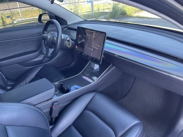 Сірий Тесла Модель 3, об'ємом двигуна 0 л та пробігом 150 тис. км за 17999 $, фото 12 на Automoto.ua