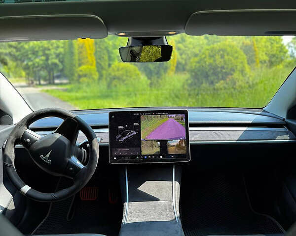 Тесла Модель 3 2018 в Ивано-Франковске на Automoto.ua Серый Тесла Модель 3, объемом двигателя 0 л и пробегом 119 тыс. км за 16999 $, фото 15 на Automoto.ua