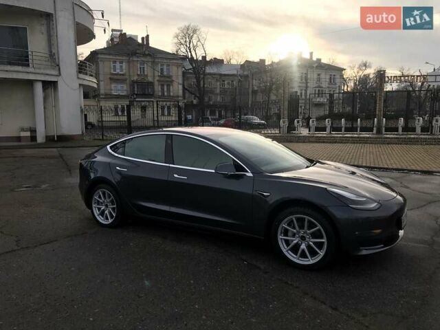 Серый Тесла Модель 3, объемом двигателя 0 л и пробегом 70 тыс. км за 20900 $, фото 38 на Automoto.ua