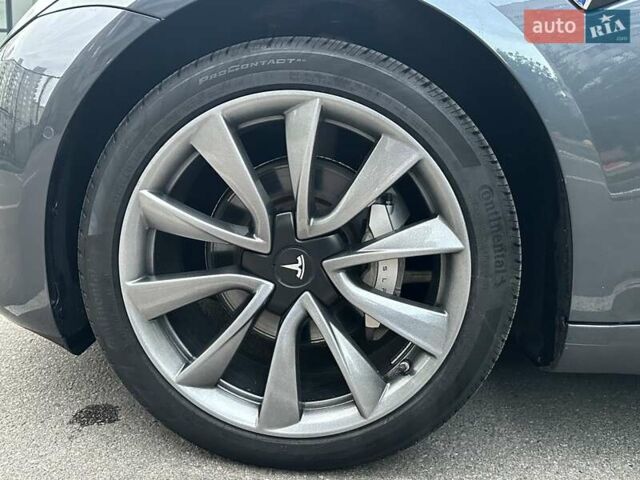 Серый Тесла Модель 3, объемом двигателя 0 л и пробегом 67 тыс. км за 19300 $, фото 24 на Automoto.ua