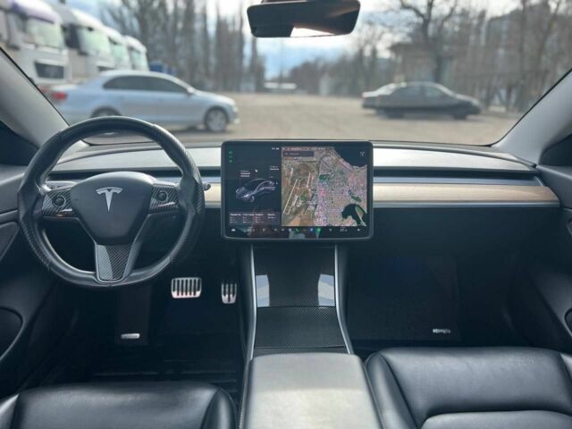 Сірий Тесла Модель 3, об'ємом двигуна 0 л та пробігом 207 тис. км за 17000 $, фото 6 на Automoto.ua