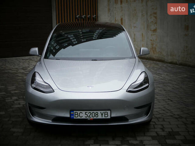 Серый Тесла Модель 3, объемом двигателя 0 л и пробегом 119 тыс. км за 18300 $, фото 1 на Automoto.ua