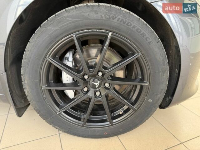 Серый Тесла Модель 3, объемом двигателя 0 л и пробегом 200 тыс. км за 15900 $, фото 20 на Automoto.ua