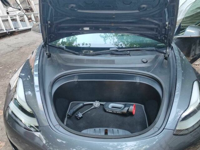 Серый Тесла Модель 3, объемом двигателя 0 л и пробегом 75 тыс. км за 17100 $, фото 14 на Automoto.ua