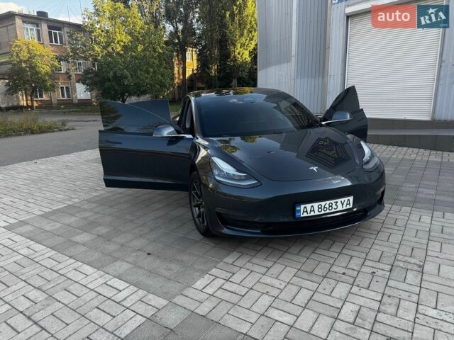 Сірий Тесла Модель 3, об'ємом двигуна 0 л та пробігом 200 тис. км за 14800 $, фото 11 на Automoto.ua