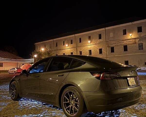 Серый Тесла Модель 3, объемом двигателя 0 л и пробегом 125 тыс. км за 17000 $, фото 16 на Automoto.ua