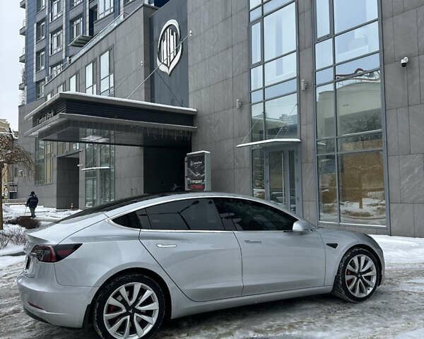 Сірий Тесла Модель 3, об'ємом двигуна 0 л та пробігом 137 тис. км за 19800 $, фото 4 на Automoto.ua