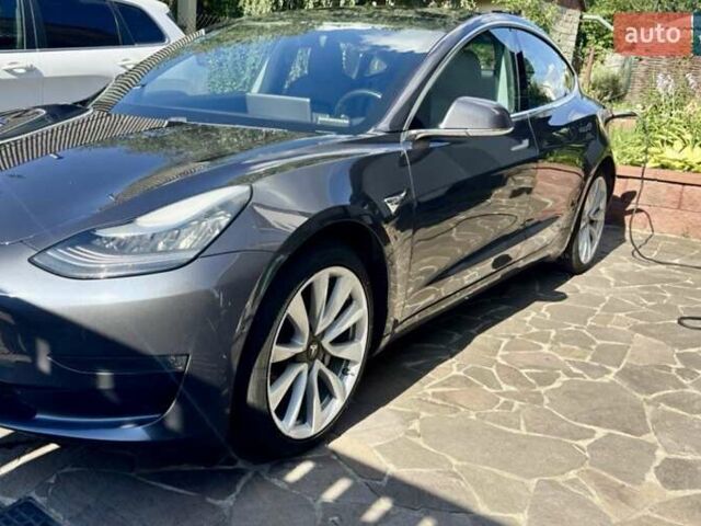 Серый Тесла Модель 3, объемом двигателя 0 л и пробегом 124 тыс. км за 14990 $, фото 17 на Automoto.ua