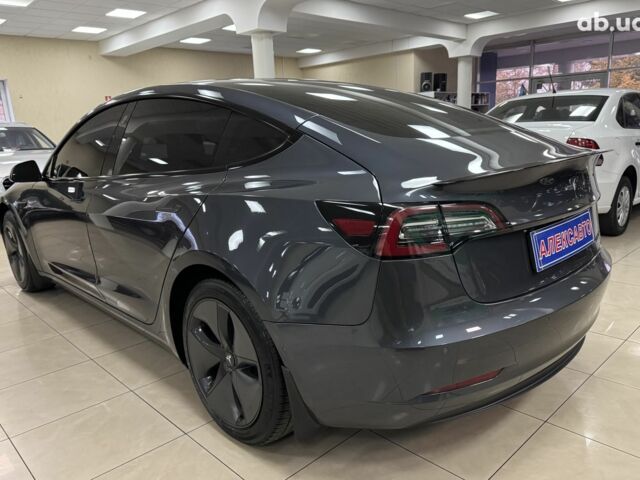 Сірий Тесла Модель 3, об'ємом двигуна 0 л та пробігом 76 тис. км за 19900 $, фото 5 на Automoto.ua