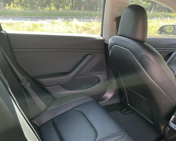 Серый Тесла Модель 3, объемом двигателя 0 л и пробегом 94 тыс. км за 18000 $, фото 29 на Automoto.ua