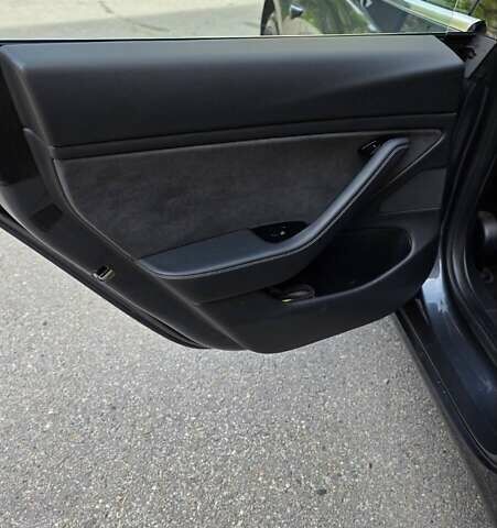 Сірий Тесла Модель 3, об'ємом двигуна 0 л та пробігом 84 тис. км за 17500 $, фото 38 на Automoto.ua