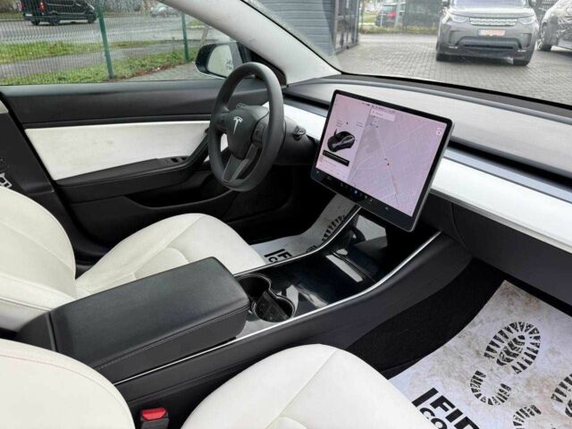 Сірий Тесла Модель 3, об'ємом двигуна 0 л та пробігом 200 тис. км за 11900 $, фото 6 на Automoto.ua