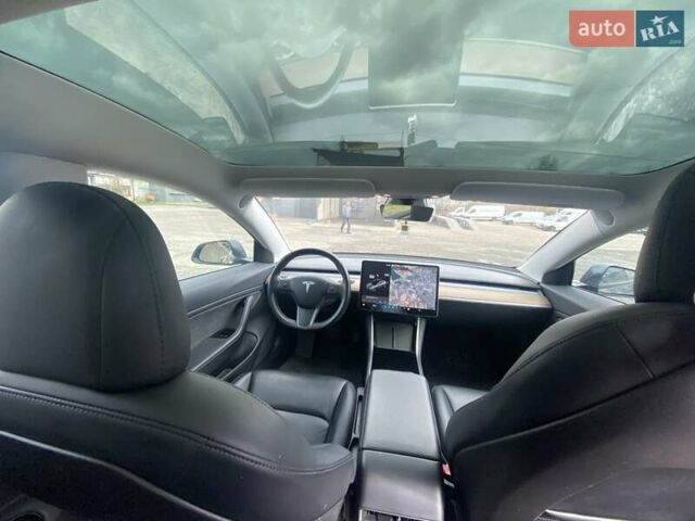 Серый Тесла Модель 3, объемом двигателя 0 л и пробегом 110 тыс. км за 21300 $, фото 7 на Automoto.ua