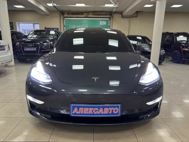 Сірий Тесла Модель 3, об'ємом двигуна 0 л та пробігом 76 тис. км за 19900 $, фото 1 на Automoto.ua