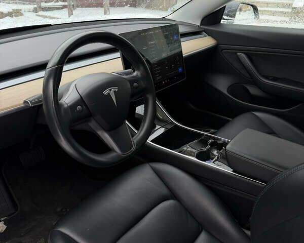 Серый Тесла Модель 3, объемом двигателя 0 л и пробегом 150 тыс. км за 16500 $, фото 15 на Automoto.ua