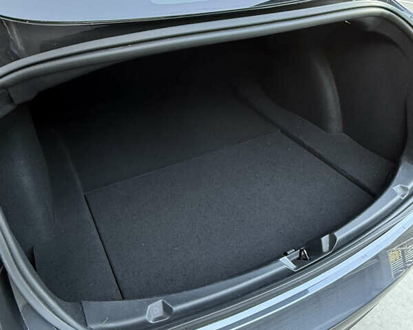 Сірий Тесла Модель 3, об'ємом двигуна 0 л та пробігом 50 тис. км за 18500 $, фото 11 на Automoto.ua