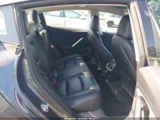 Сірий Тесла Модель 3, об'ємом двигуна 0 л та пробігом 77 тис. км за 5600 $, фото 7 на Automoto.ua