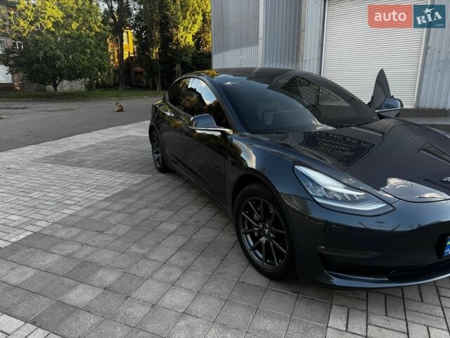 Сірий Тесла Модель 3, об'ємом двигуна 0 л та пробігом 200 тис. км за 14800 $, фото 1 на Automoto.ua