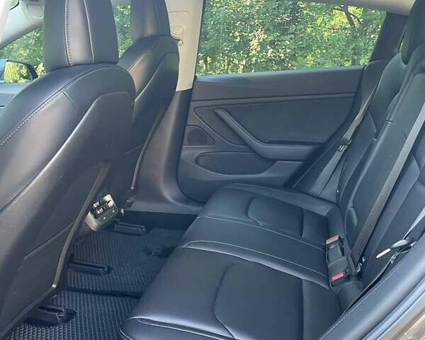 Серый Тесла Модель 3, объемом двигателя 0 л и пробегом 94 тыс. км за 18000 $, фото 35 на Automoto.ua