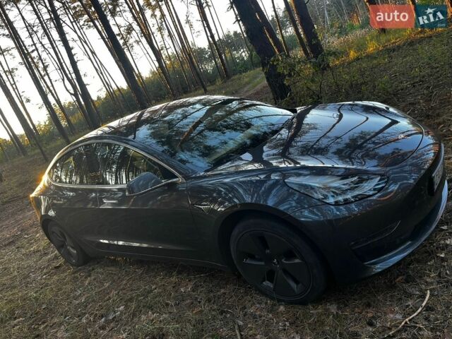 Серый Тесла Модель 3, объемом двигателя 0 л и пробегом 62 тыс. км за 16800 $, фото 1 на Automoto.ua