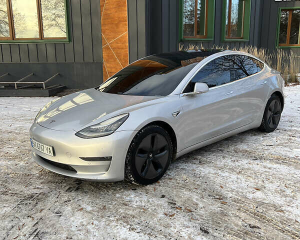 Сірий Тесла Модель 3, об'ємом двигуна 0 л та пробігом 215 тис. км за 15900 $, фото 1 на Automoto.ua