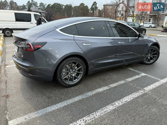 Сірий Тесла Модель 3, об'ємом двигуна 0 л та пробігом 137 тис. км за 22700 $, фото 5 на Automoto.ua