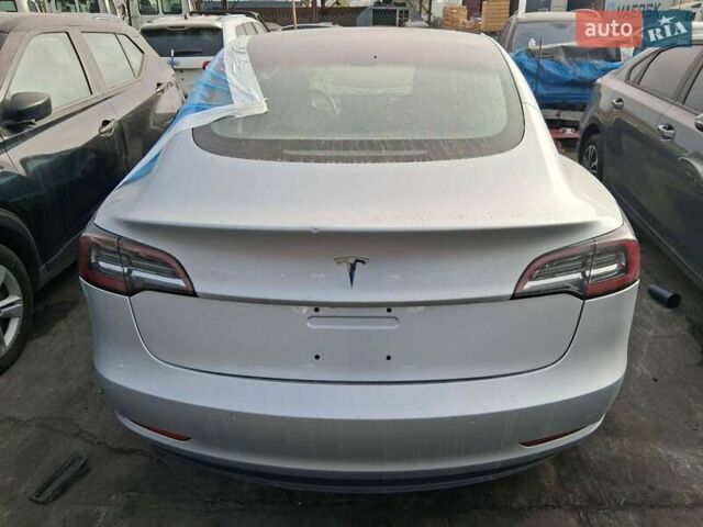 Сірий Тесла Модель 3, об'ємом двигуна 0 л та пробігом 122 тис. км за 6200 $, фото 2 на Automoto.ua