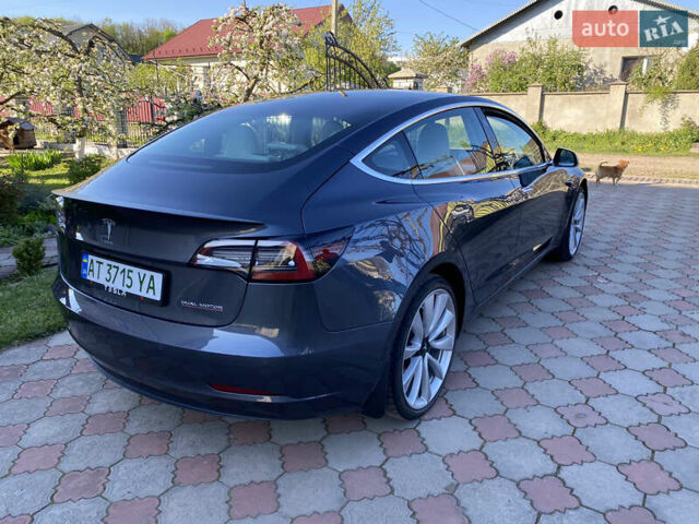 Серый Тесла Модель 3, объемом двигателя 0 л и пробегом 70 тыс. км за 20500 $, фото 5 на Automoto.ua