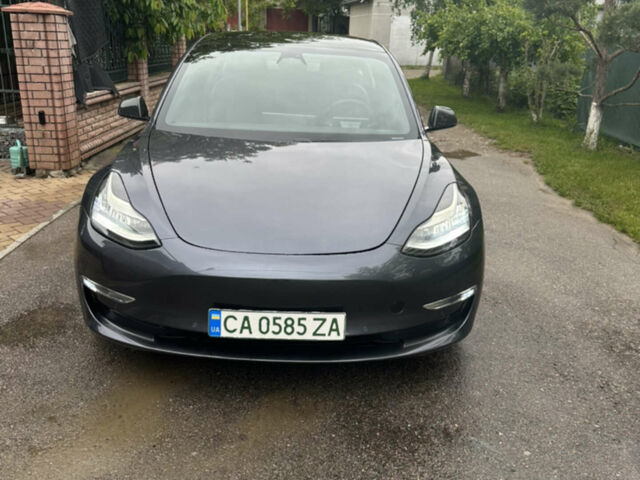 Серый Тесла Модель 3, объемом двигателя 0 л и пробегом 30 тыс. км за 22200 $, фото 1 на Automoto.ua